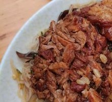 Small Pig's Elbow Braised Rice
