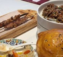 Crispy Pastry Tomato Beef Stew