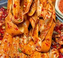 Charcoal-Grilled Live Goose Intestine