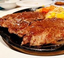 Golden Thick-Cut Red Pepper Sirloin Steak
