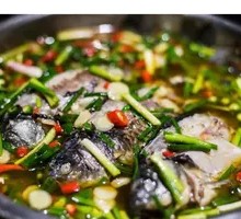 Scallion Crucian Carp