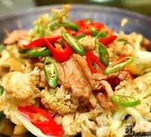 Spicy Stir-Fried Organic Cauliflower