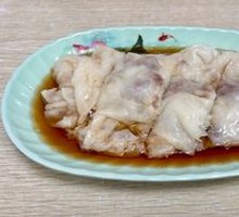 Beef and Egg Rice Noodle Roll