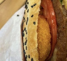 Juicy Beef Chinese Burger