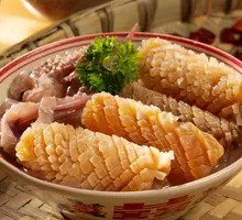 Spontaneous Old Squid