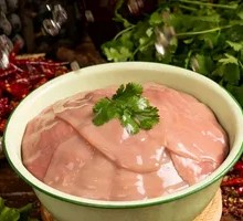 Sliced Pork Kidney with Big Knife