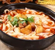 Pea and Pork Sauce Knife-Sliced Noodles