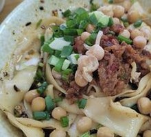 Dry-Mixed Sauce Knife-Sliced Noodles