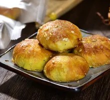Braised Pork with Preserved Vegetable Pastry