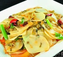 Sour Cabbage and Potato Slices