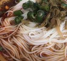 Sour Cabbage Braised Pork Rice Noodles