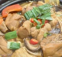 Stewed Chicken with Brown Sauce