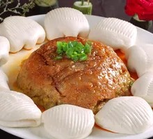 Lotus Leaf Steamed Pork with Rice Flour