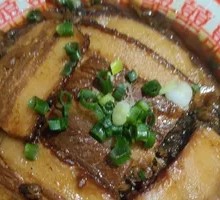 Braised pork with glutinous rice