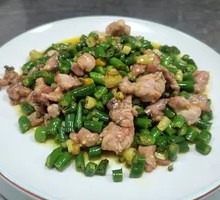 Sichuan Fresh Chili Rabbit