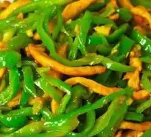 Green Pepper and Pork Stir-fry with Bean Sprouts