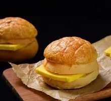 Pineapple Oil Sandwich