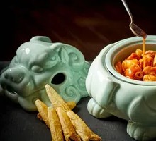 South Bean Curd Pork Trotter with Sea Cucumber