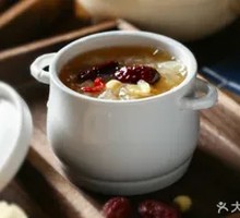 Rock Sugar and Goji Berry Tapioca Soup