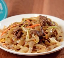 Beef Stir-Fried Rice Noodles