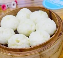 Saucy Pork Steamed Buns