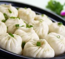 酸豆角小笼包
