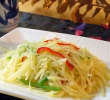 Sliced Potatoes with Green Pepper