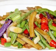 Eggplant and Green Beans Stir-fry