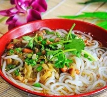 Beef Tendon Rice Noodles