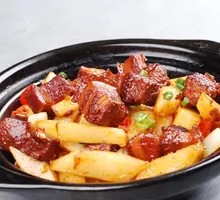 Braised Pork Belly in Clay Pot
