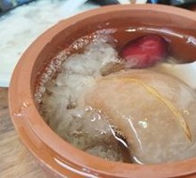Silver Ear Fungus and Pear Soup