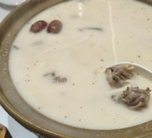 Yuefu Pepper Pig Stomach Chicken Pot