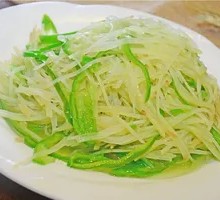 Sliced Potatoes with Green Pepper