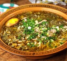 Sour Cabbage and Pork Noodles