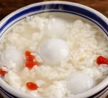 Glutinous Rice Balls in Fermented Rice Soup