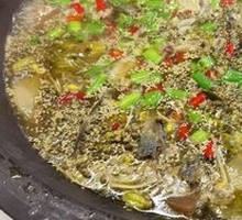 Green Sichuan Pepper Fresh Chili Pot