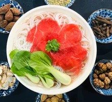 Leaning Leg Beef Rice Noodles