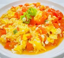 Tomato and Egg Stir-Fry