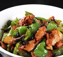 Green Pepper and Pork Stir-fry Rice Bowl