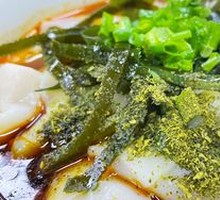 Sichuan-style Dumplings with Medium Spiciness