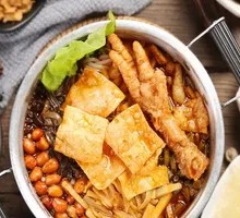Spicy Chicken Feet with Rice Noodles