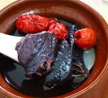 Gooseberry and Goji Berry Chicken Soup