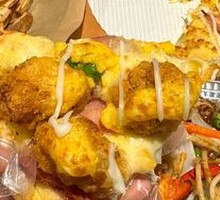 Golden Egg Yolk Chicken Pizza
