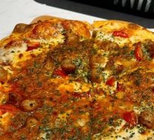Classic Italian Meat Sauce Pizza