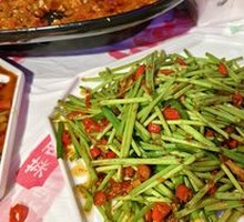 Stir-fried Wormwood with Preserved Pork