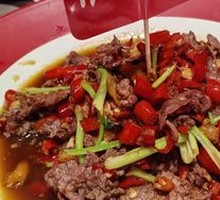 Stir-Fried Beef with Yellow Onion