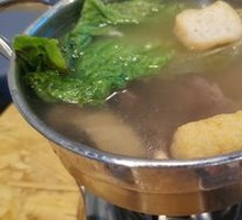 Satay Beef Noodle Hot Pot