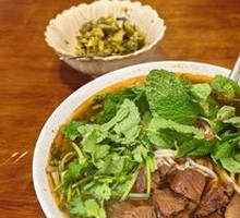 Sour Cabbage Beef Noodles
