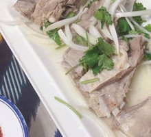 Hand-grabbed Meat