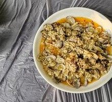 Garlic Steamed Clams